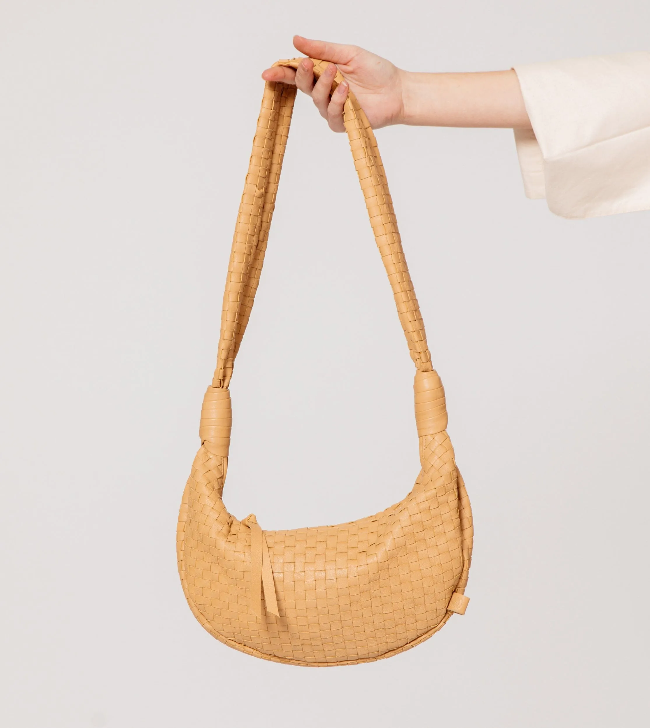 Dylan Woven Handbag | Tan