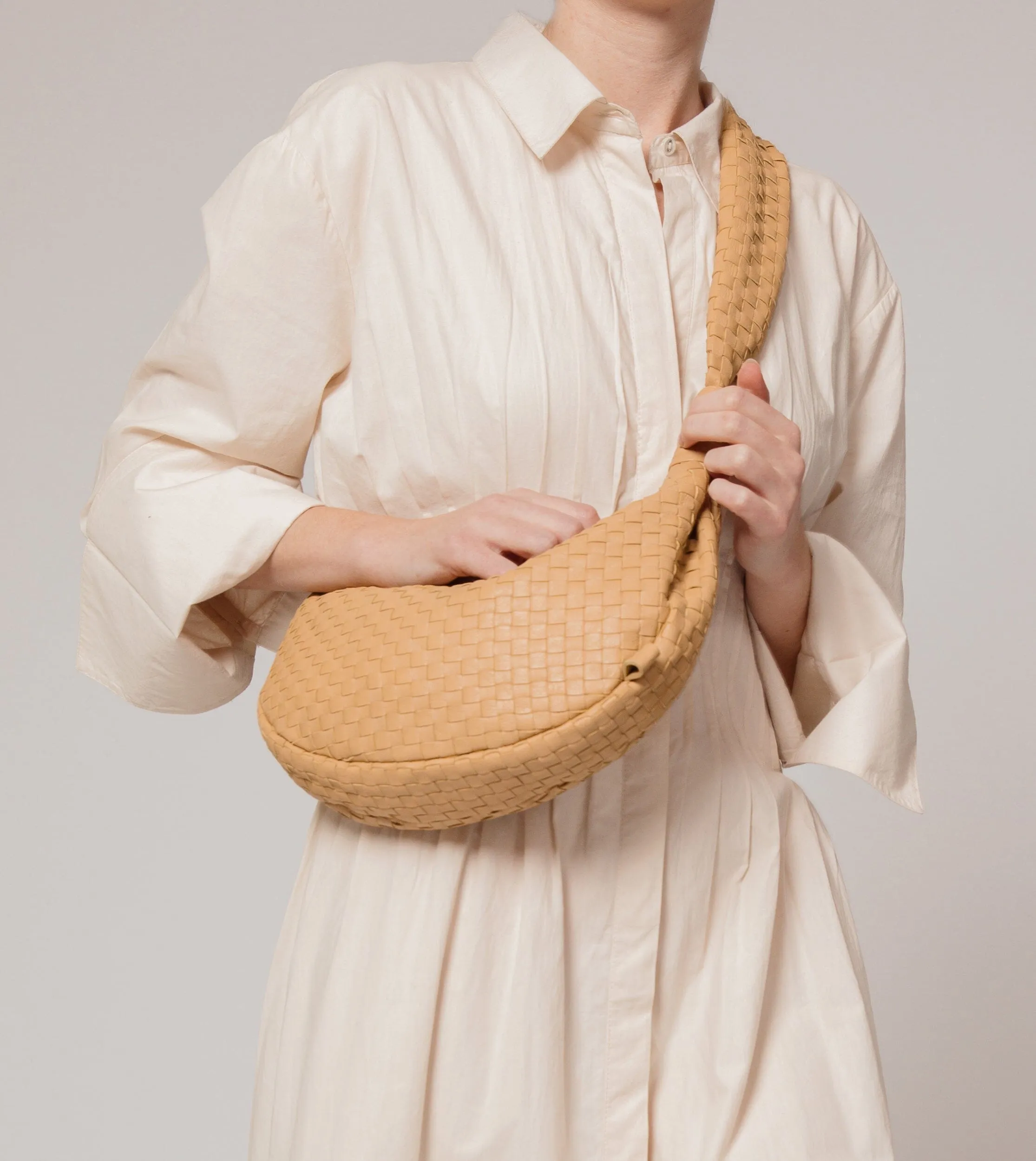 Dylan Woven Handbag | Tan