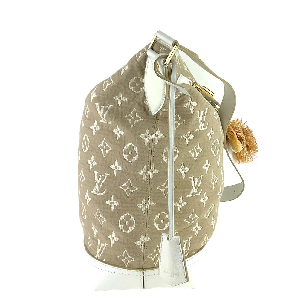 Louis Vuitton Cruise 2011 Limited Edition Sabbia Besace Monogram Canvas Shoulder Bag