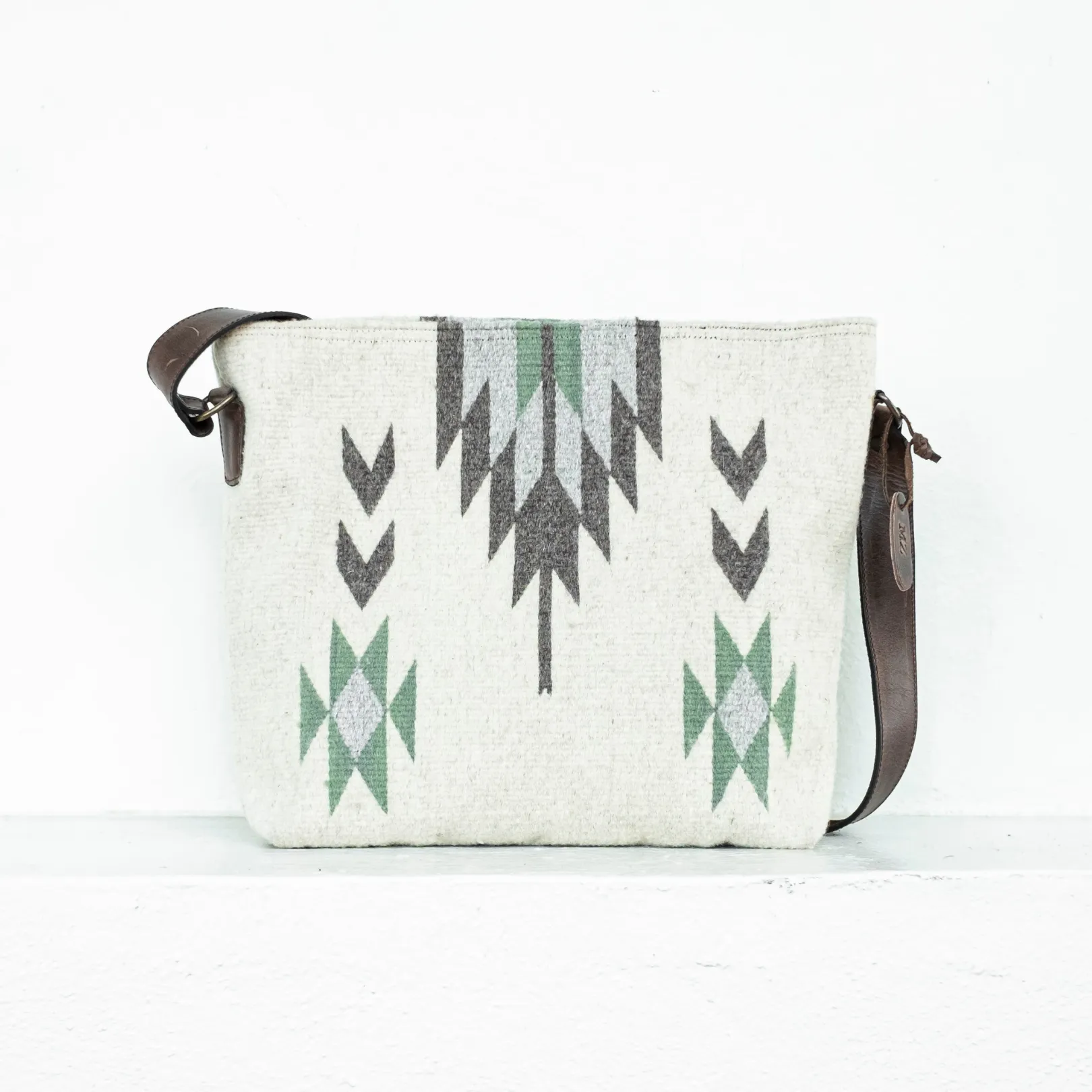 Nieve Shoulder Bag